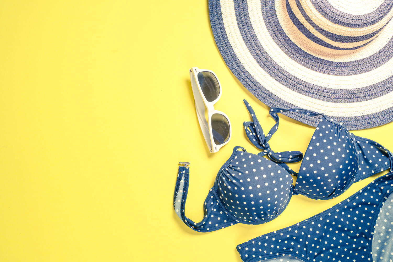 what to wear to the beach over 50